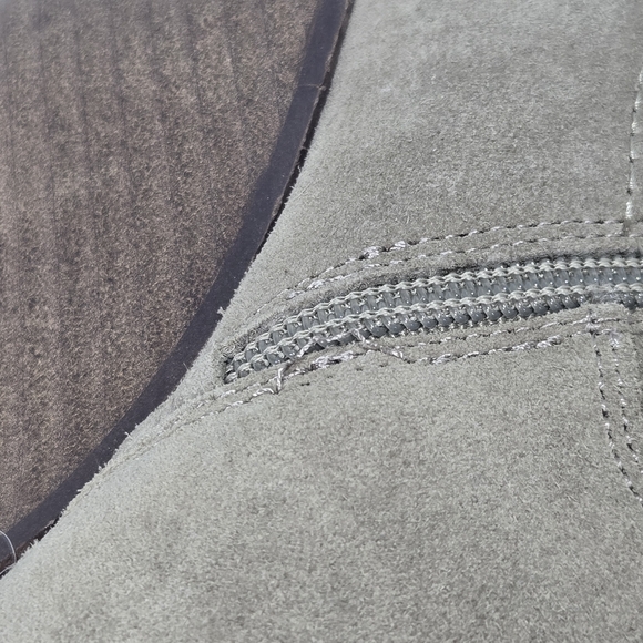 Lucky Brand Wadier Taupe Suede Wedge Heel Ankle Cowboy Boots Booties Size 9 - Picture 15 of 15